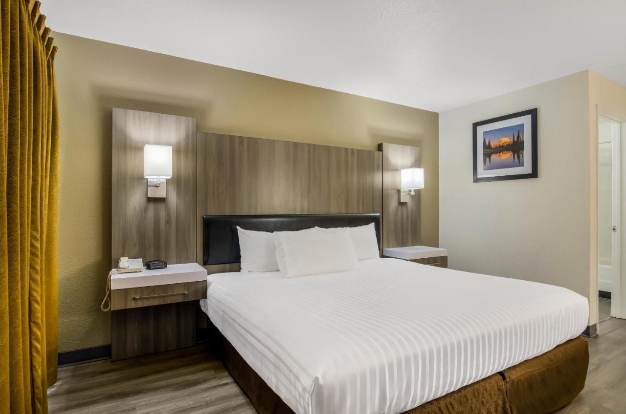 Rodeway Inn Enumclaw Mount Rainier-Crystal Mountain Area Exterior photo