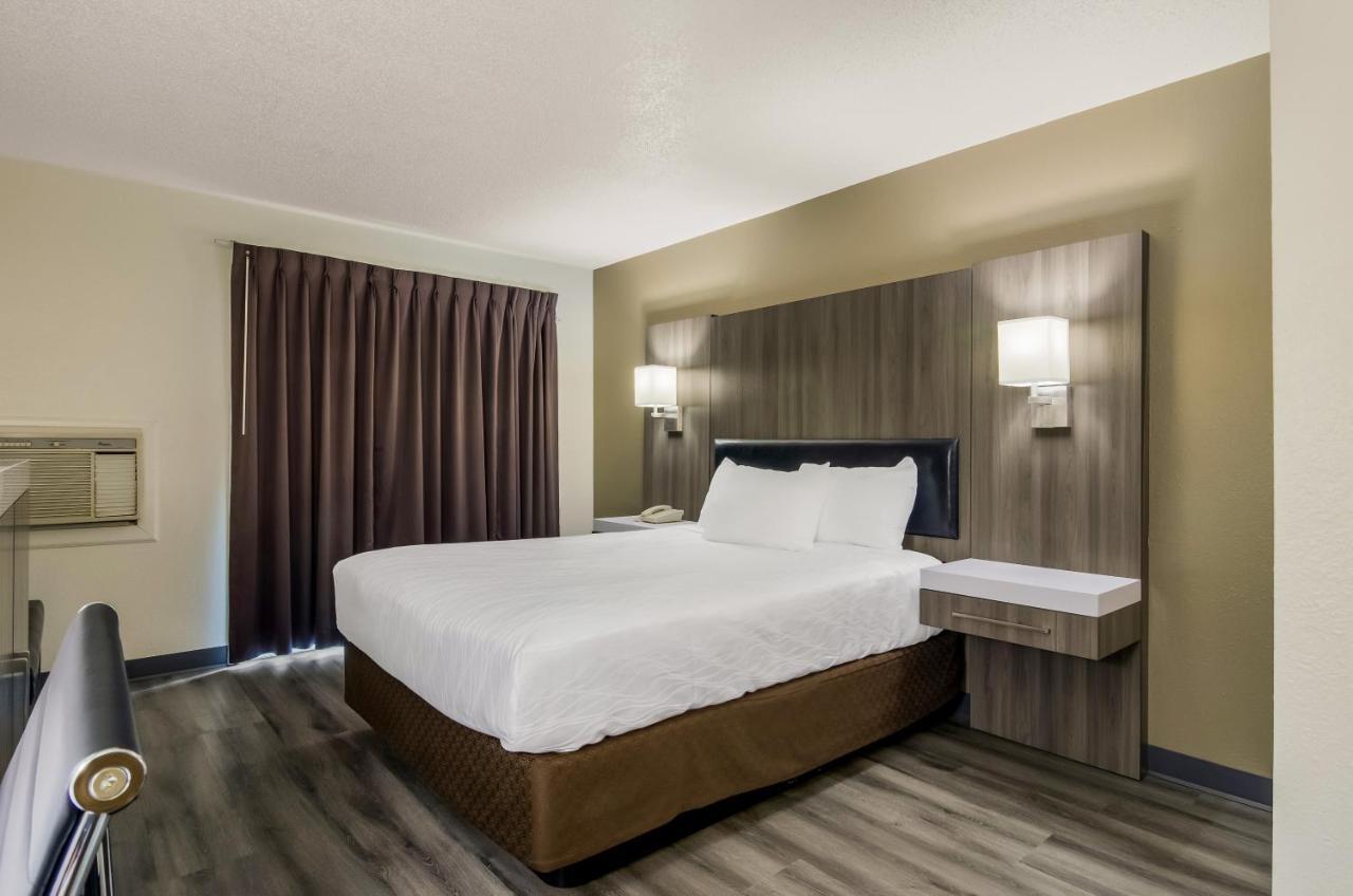 Rodeway Inn Enumclaw Mount Rainier-Crystal Mountain Area Exterior photo