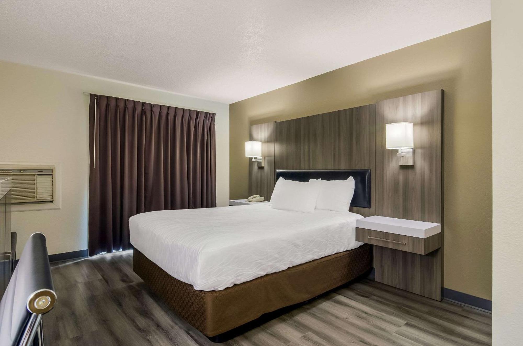 Rodeway Inn Enumclaw Mount Rainier-Crystal Mountain Area Exterior photo